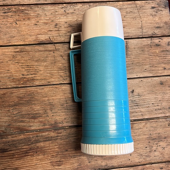 Vintage Turquoise glass lined Thermos - Picture 2 of 8